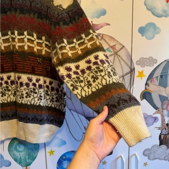 Rare vintage sweater Barbra sue landscape, spring bumblebees beehives small - Picture 4 of 16